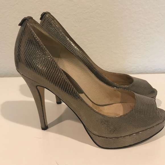 Heels - Picture 4 of 6